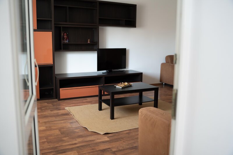 Unirii, 100 m magazin Unirea,