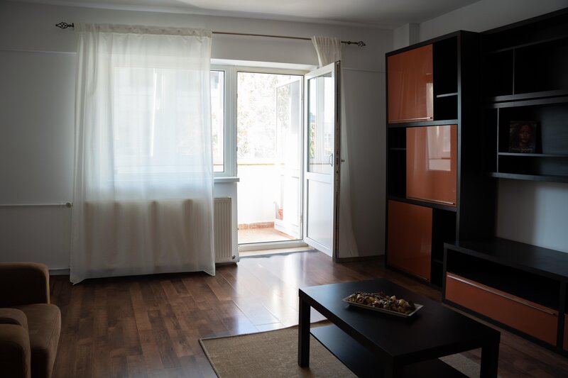 Unirii, 100 m magazin Unirea,