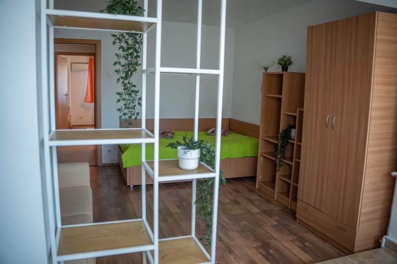Unirii, 100 m magazin Unirea,