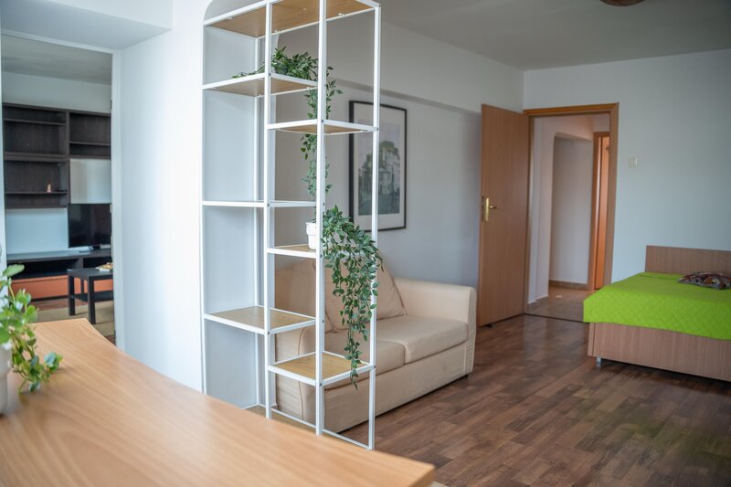 Unirii, 100 m magazin Unirea,